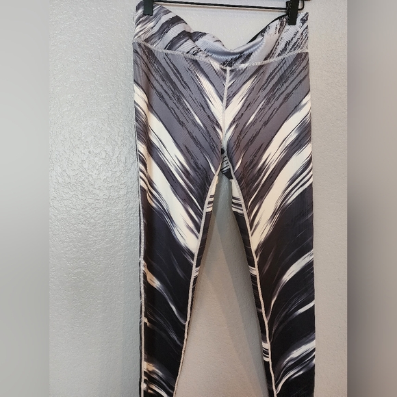 JoyLab Workout Legging - Picture 8 of 10